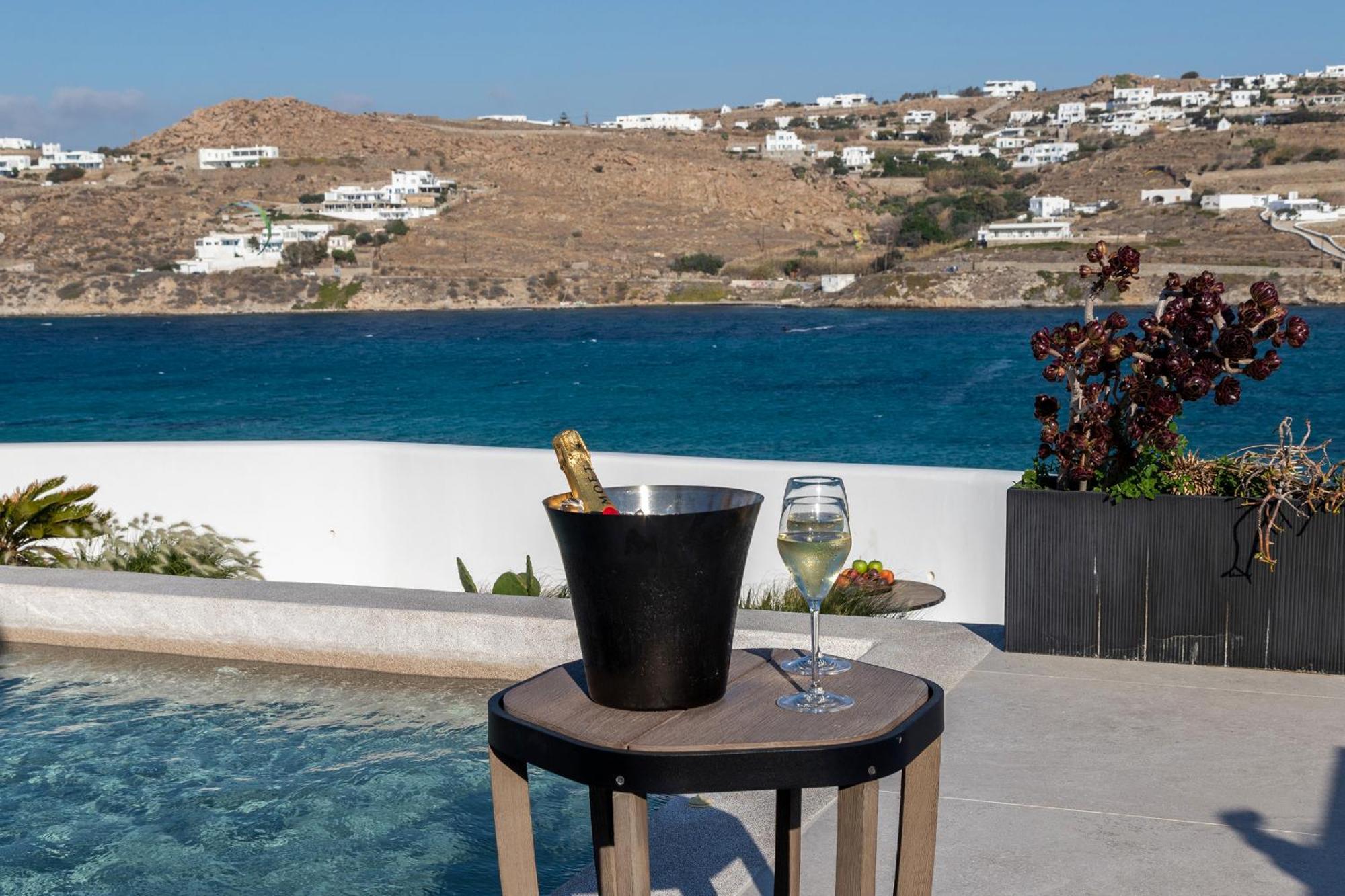 Aeonic Suites And Spa Mykonos Town Εξωτερικό φωτογραφία
